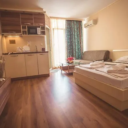 Apart-hotel Bahami 3*