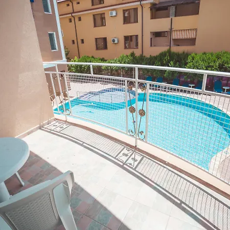 Apart-hotel Bahami 3*